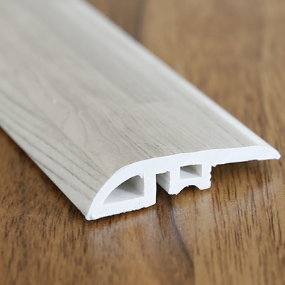 PVC Baseboard Vinyl Plank Flooring อุปกรณ์เสริมติดตั้งง่ายออกแบบเอง